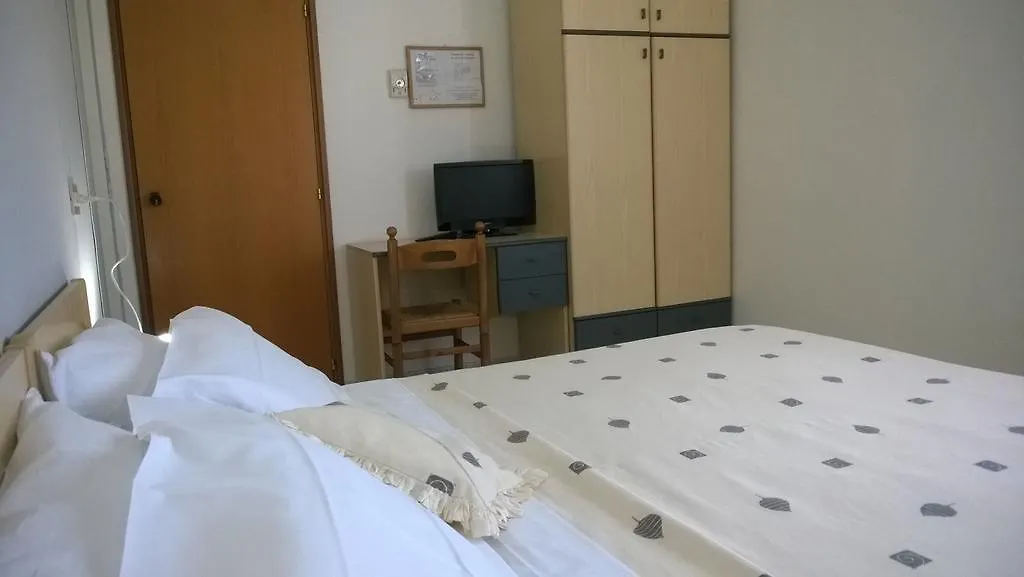 Hotel Oasis Marina di Ravenna 0*,  Italia